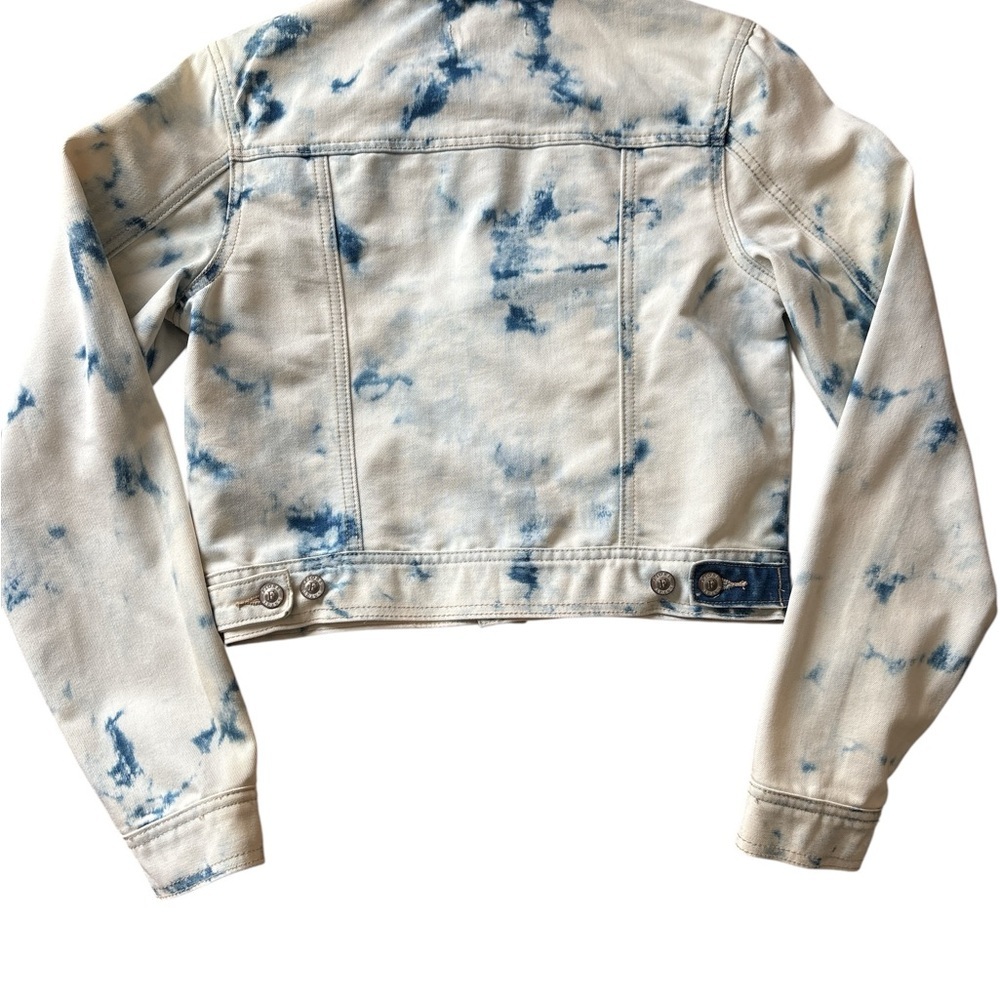 Light Acid Wash Denim Jacket in Blue and White - Picture 5 of 7